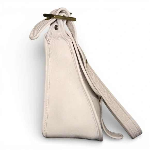 Sold - Picture 3 of 8